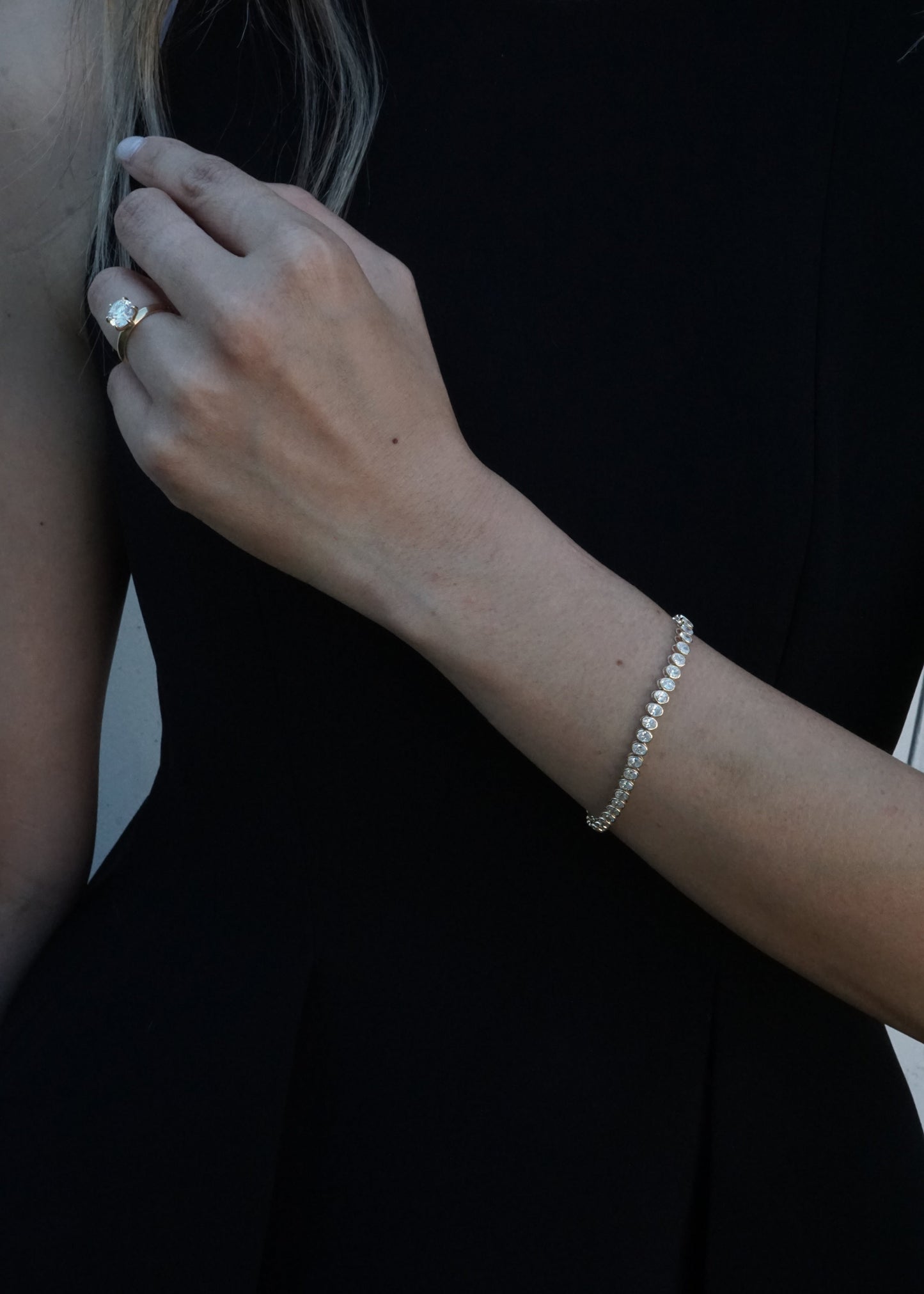 14k Gold Diamond Bezel Oval Tennis Bracelet