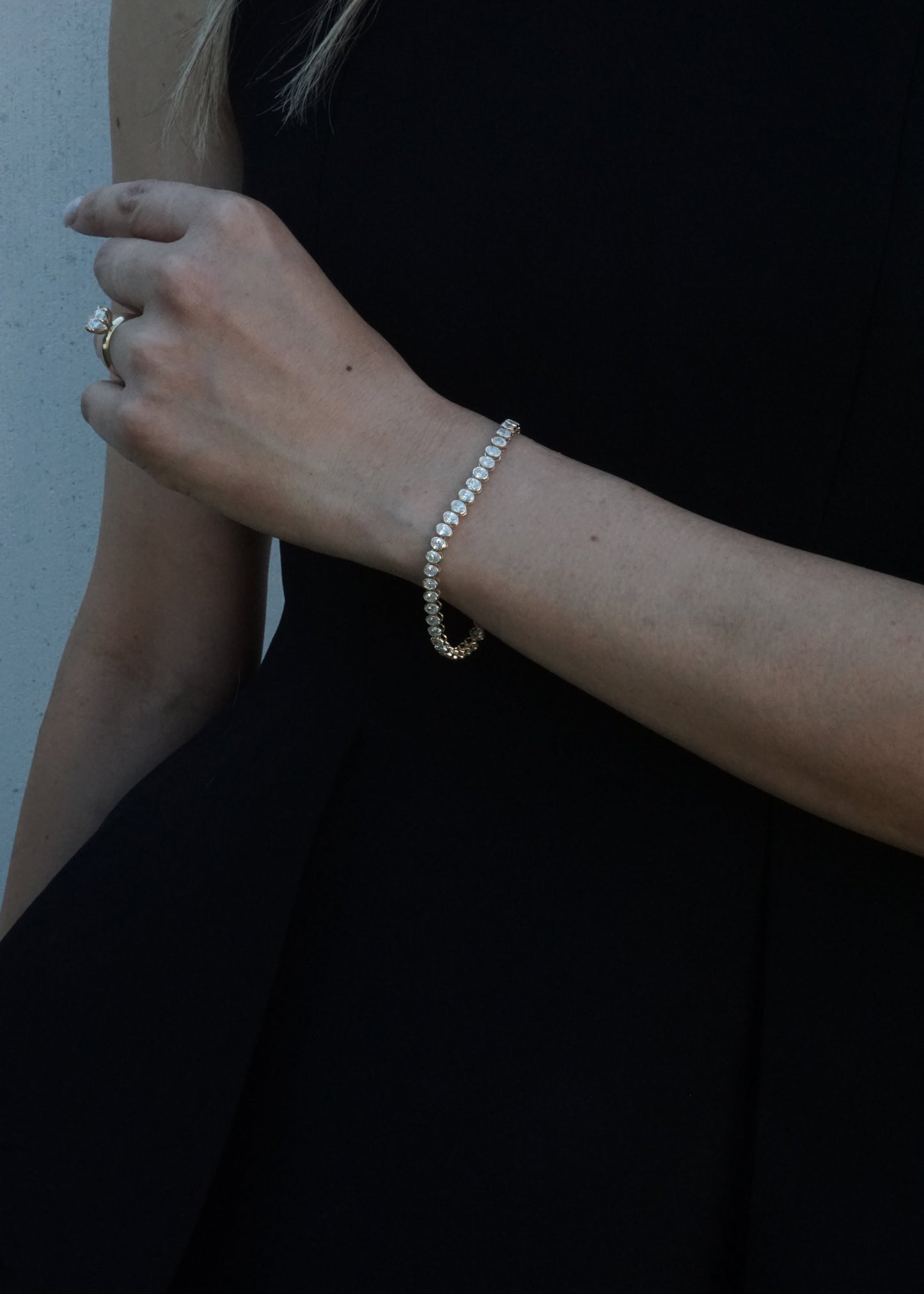 14k Gold Diamond Bezel Oval Tennis Bracelet