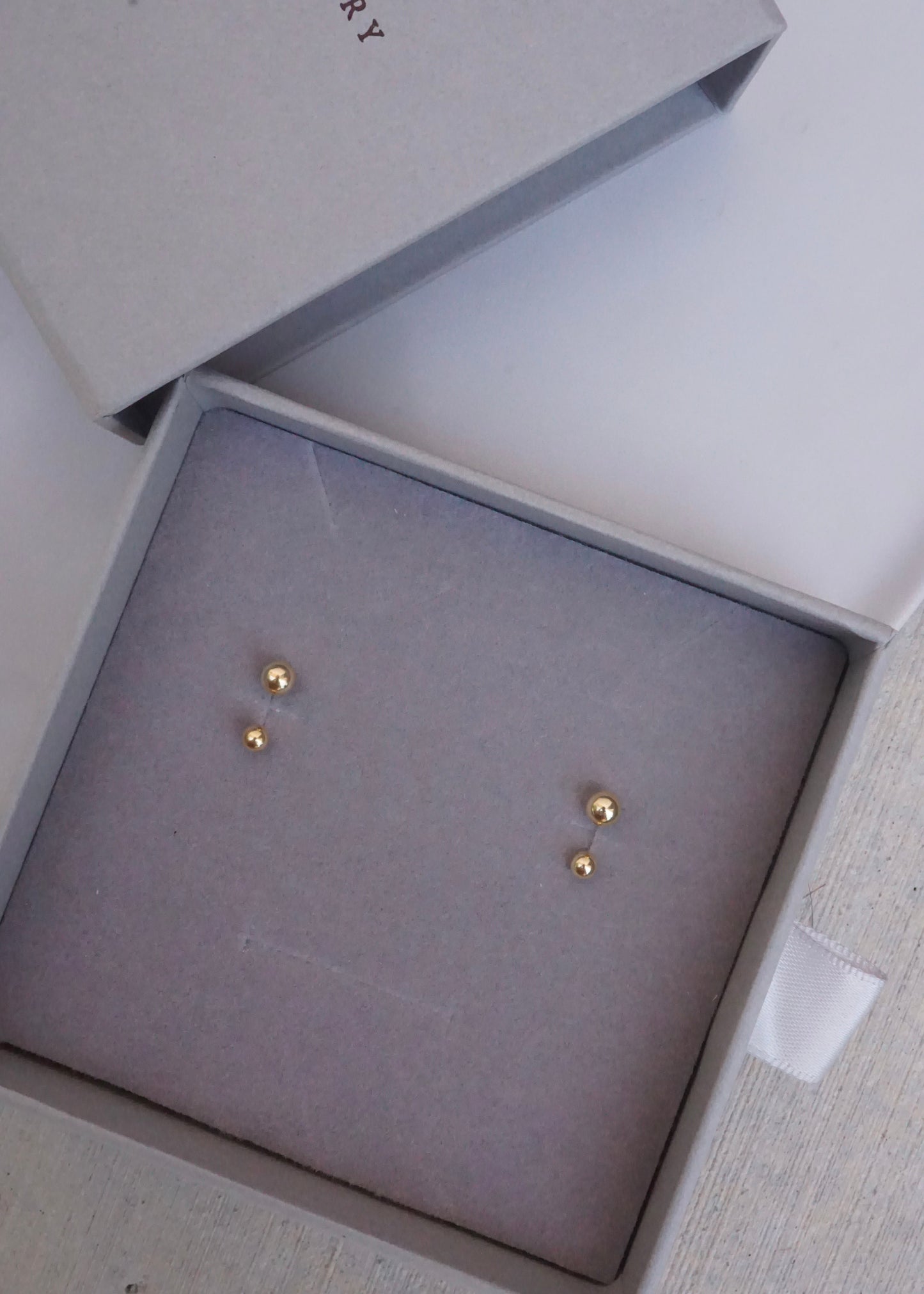 14k Gold Double Ball Telephone Earrings