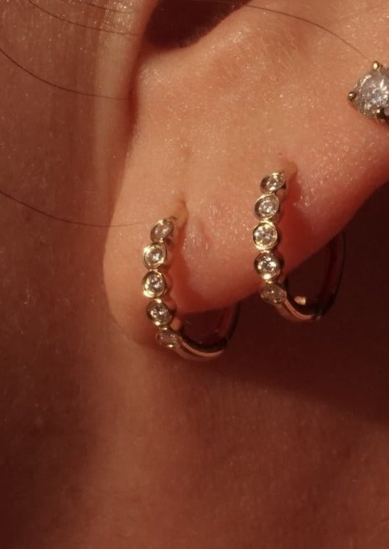 14k Gold 5 Bezel Diamond Huggie Earring