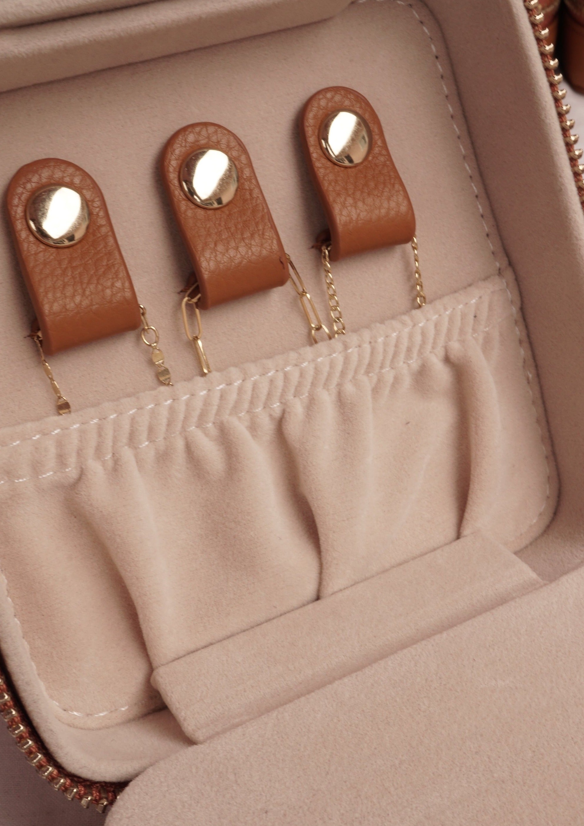 SERENITY JEWELRY Travel Case (Vegan Leather) – Serenity Jewelry LA